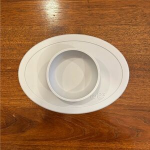 EUC Ezpz Tiny Bowl, Silicone Bowl With Mat, Light Gray